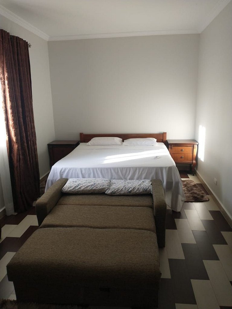 Casa Ampla, com 3 Quartos, Toda Climatizada