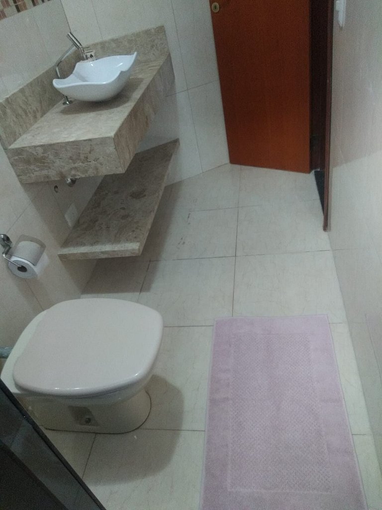 Casa Ampla, com 3 Quartos, Toda Climatizada